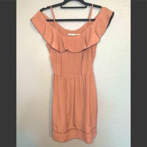 Kimchi Blue Urban Outfitters  Light coral dress size 4 - Picture 1 of 8